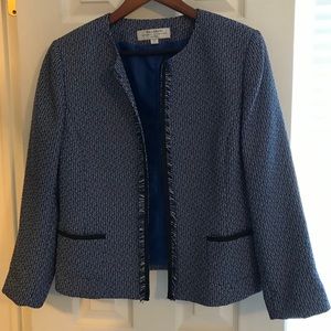 Tahari like new blue blazer 10P